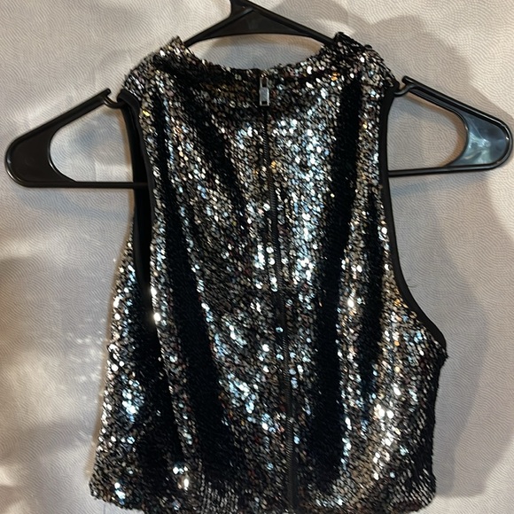 Sequins highneck top - Picture 3 of 4